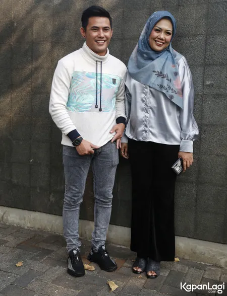 Foto Elly Sugigi