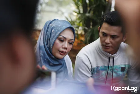 Foto Elly Sugigi