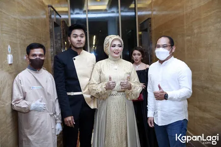 Foto Elly Sugigi