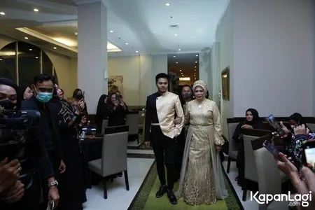 Foto Elly Sugigi