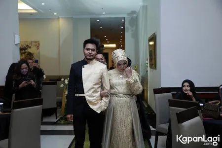 Foto Elly Sugigi