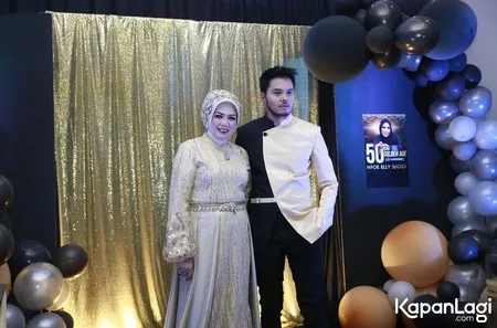Foto Elly Sugigi