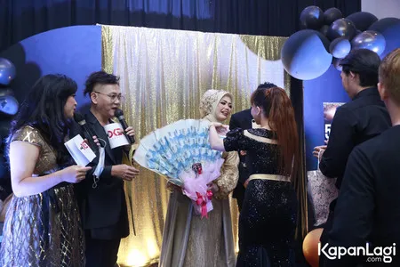 Foto Elly Sugigi