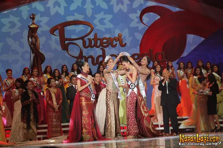 Foto Elvira Devinamira