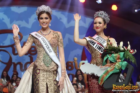 Foto Elvira Devinamira