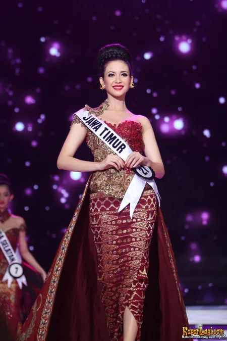 Foto Elvira Devinamira