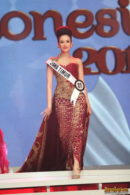 Foto Elvira Devinamira