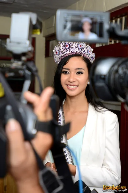 Foto Elvira Devinamira