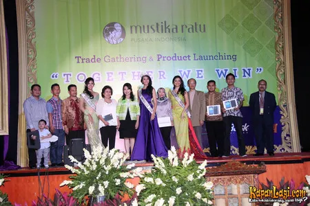 Foto Elvira Devinamira