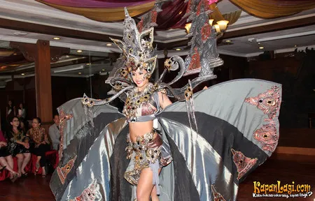 Foto Elvira Devinamira