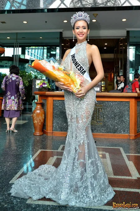 Foto Elvira Devinamira