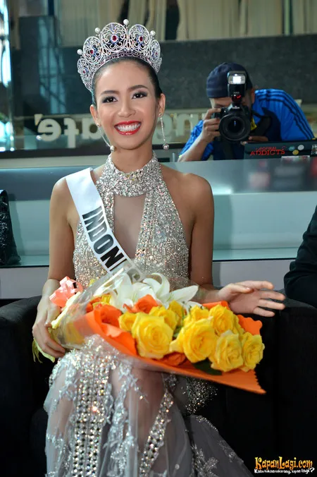 Foto Elvira Devinamira