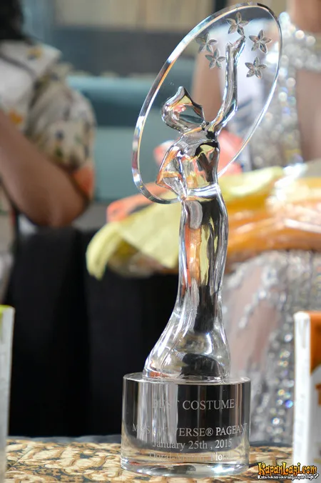 Foto Elvira Devinamira