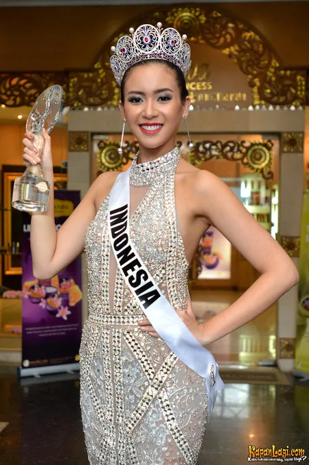 Foto Elvira Devinamira