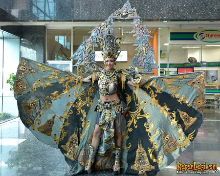 Foto Elvira Devinamira