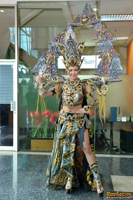 Foto Elvira Devinamira