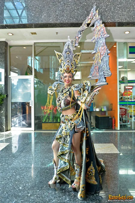 Foto Elvira Devinamira