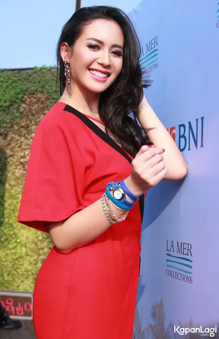 Foto Elvira Devinamira