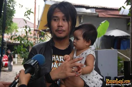 Foto Ernest Cokelat