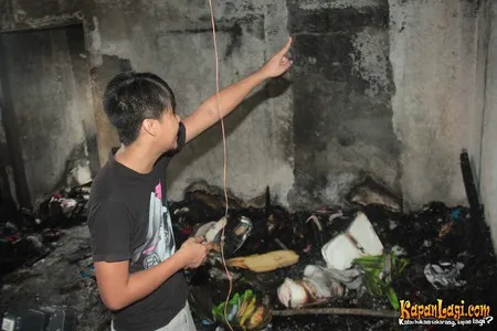 Foto Ernest Cokelat