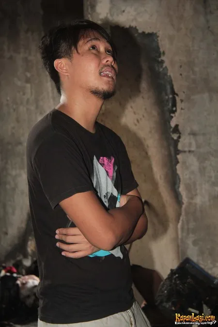 Foto Ernest Cokelat