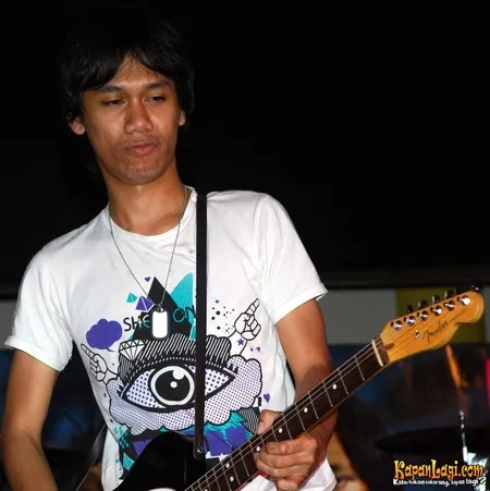 Foto Eross Candra