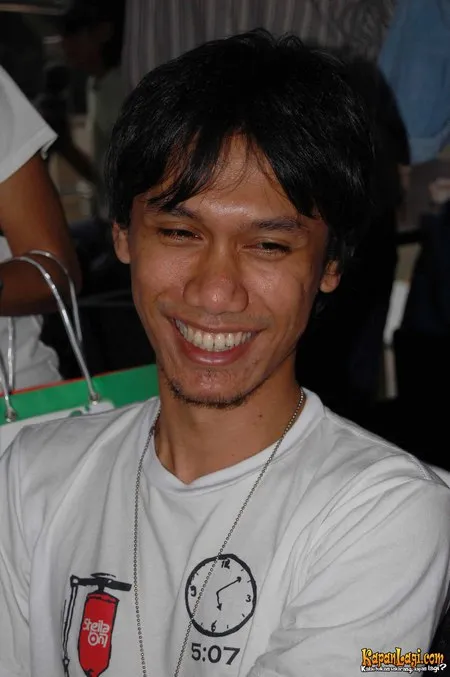 Foto Eross Candra
