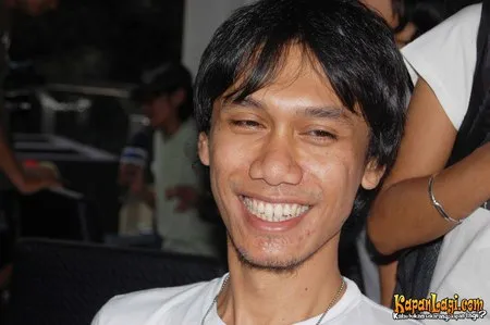 Foto Eross Candra