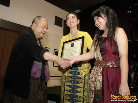 Foto Evelyn Zainal Abidin