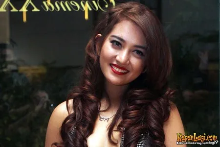 Foto Febriyanie Ferdzilla