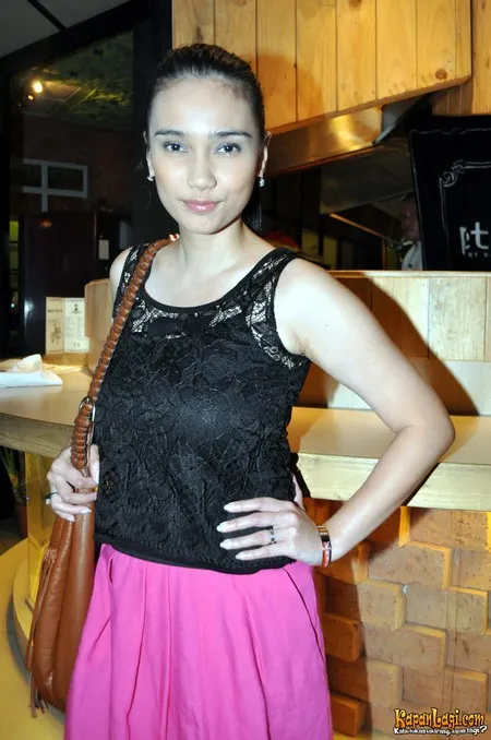 Foto Feby Febiola