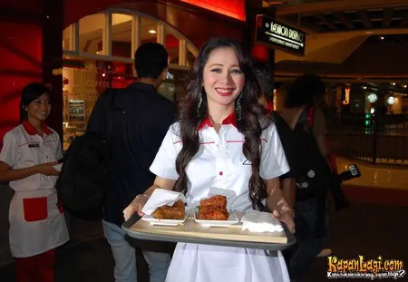 Foto Femmy Permatasari