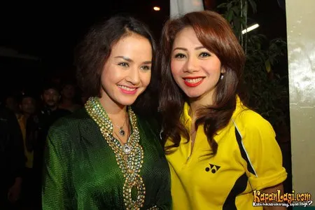 Foto Femmy Permatasari