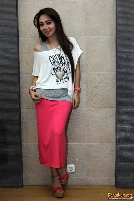 Foto Femmy Permatasari