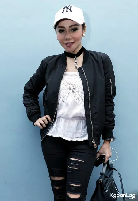 Foto Femmy Permatasari