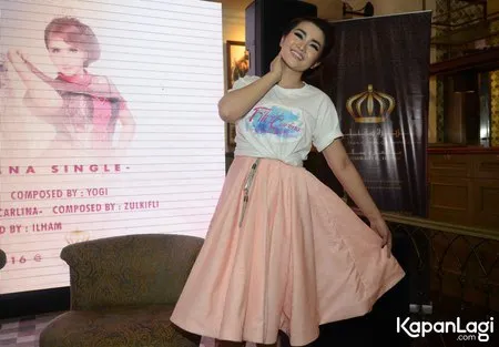 Foto Fitri Carlina