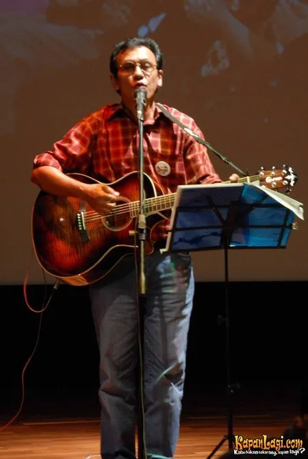 Foto Franky Sahilatua