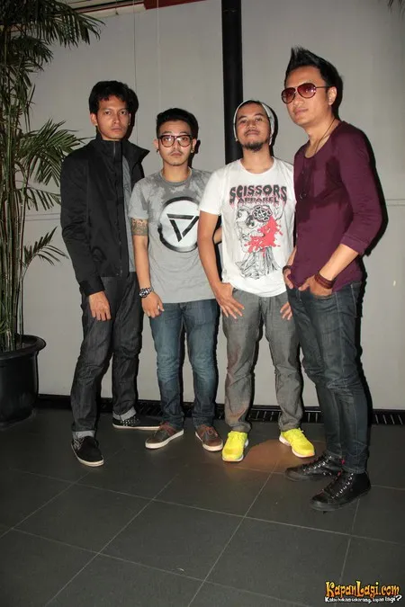 Foto Garasi Band