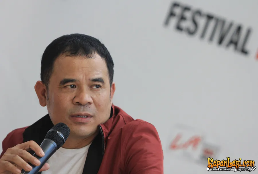 Meski terlihat mirip, dunia film dan teater punya perbedaan yang cukup kontras © KapanLagi.com