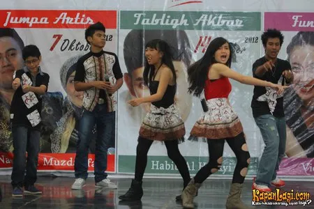 Foto Girl Boy Stars