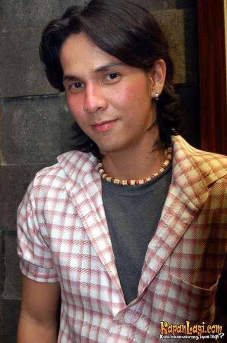 Foto Graddy Adam Tumbuan