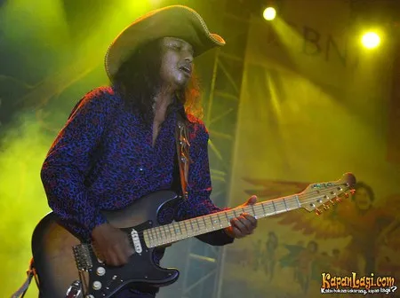 Foto Gugun Blues Shelter