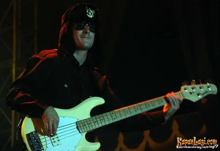 Foto Gugun Blues Shelter