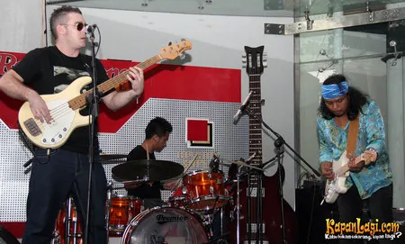 Foto Gugun Blues Shelter