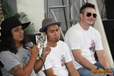 Foto Gugun Blues Shelter