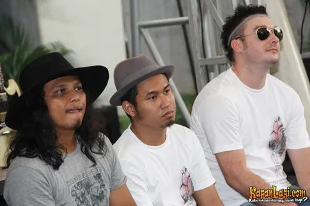 Foto Gugun Blues Shelter