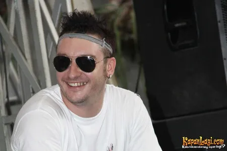 Foto Gugun Blues Shelter