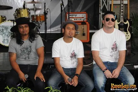 Foto Gugun Blues Shelter