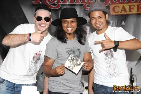 Foto Gugun Blues Shelter