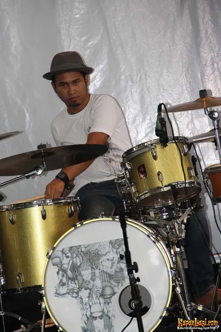 Foto Gugun Blues Shelter